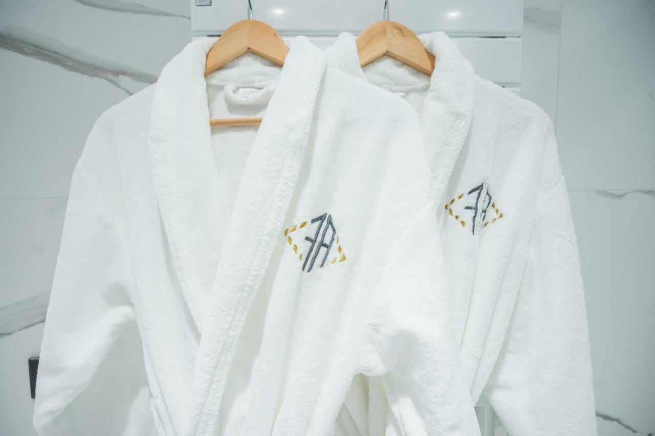 Les Suites 7 Anges - Parking, Vue Cathedrale & Centre Historique 兰斯 外观 照片